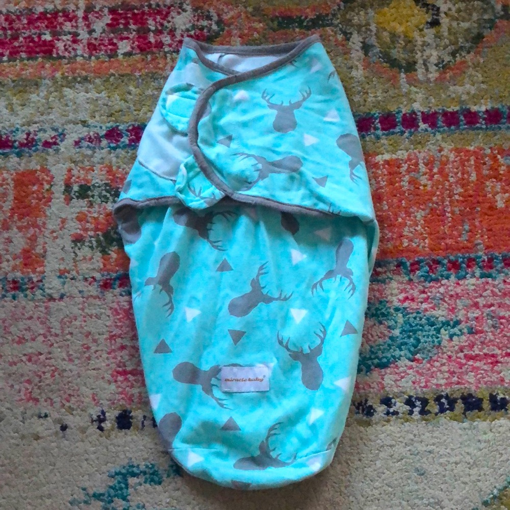 🧜🏼‍♀️3 for $15 item!🧜🏼‍♀️ miracle baby swaddle